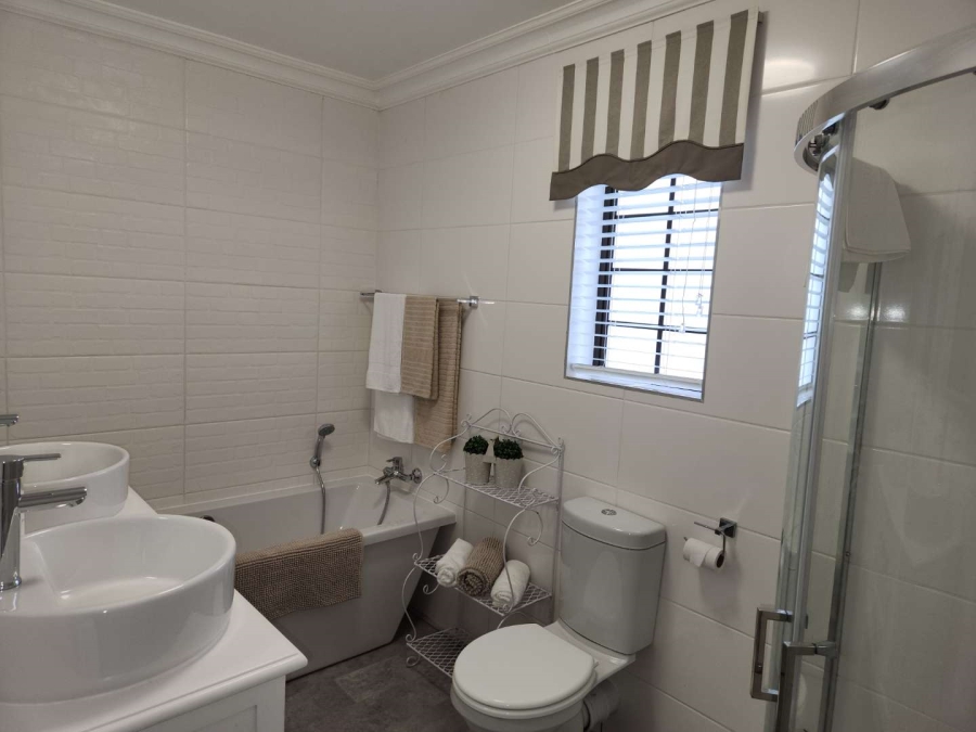 3 Bedroom Property for Sale in Vakansieplaas Western Cape